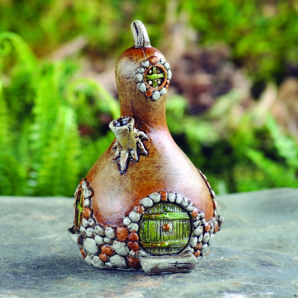 Micro Mini Village Gourd House (Fiddlehead)