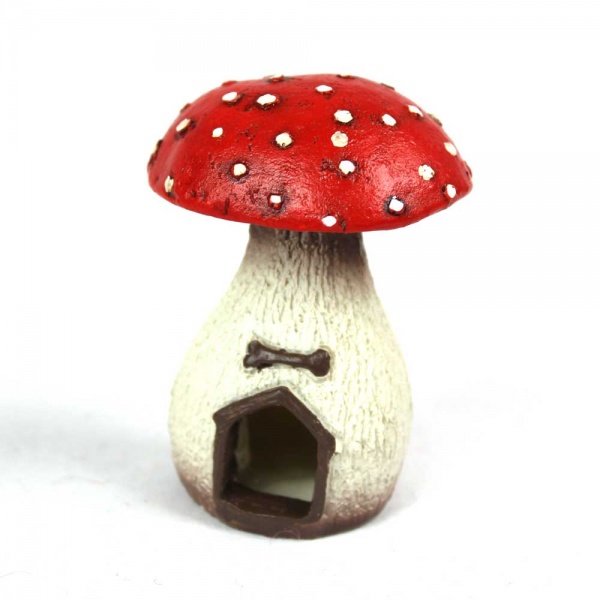Mushroom Dog House (Fiddlehead)